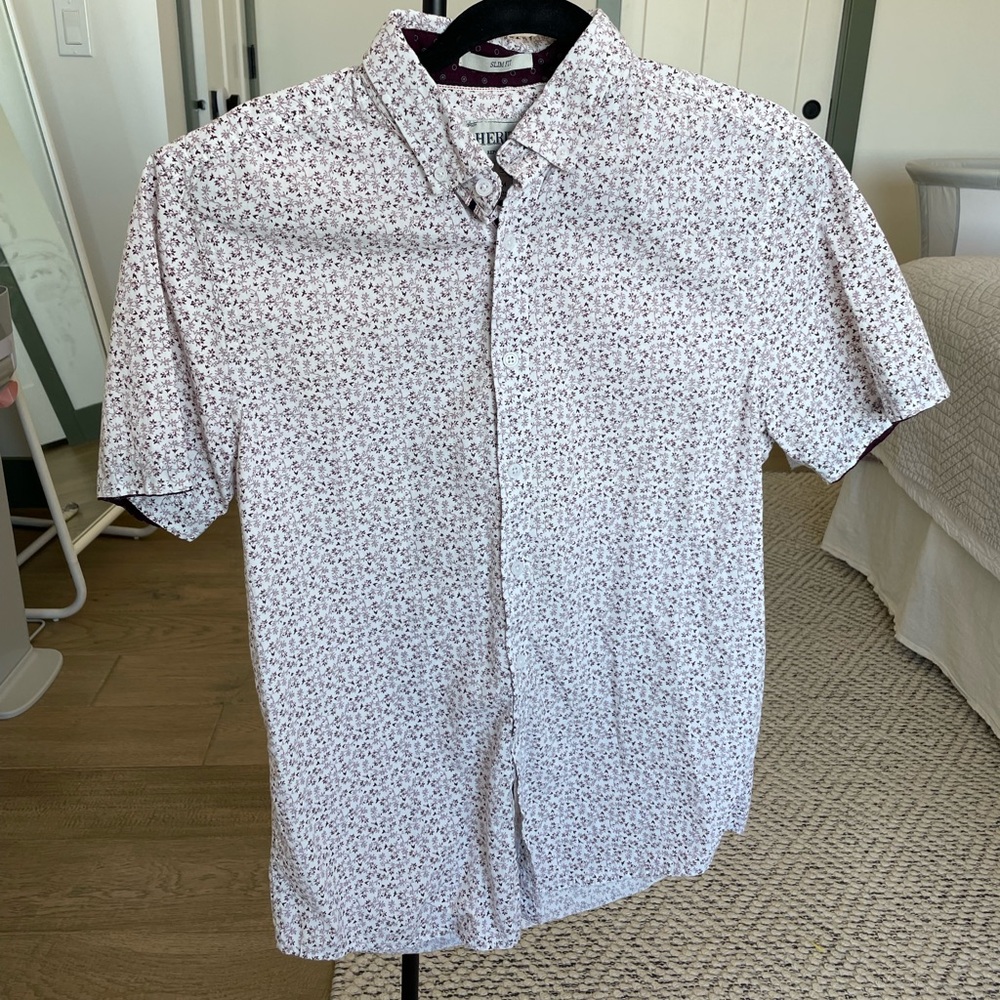 Men’s short sleeve button up